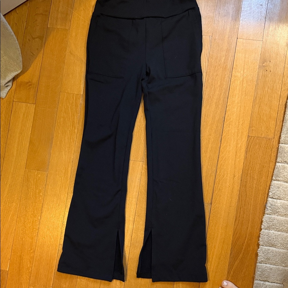 Lou & Grey Fleece lined Women's Black Split-Hem Stretch Pants